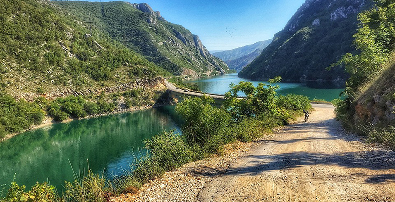 نظارت بر حریم رودخانهها